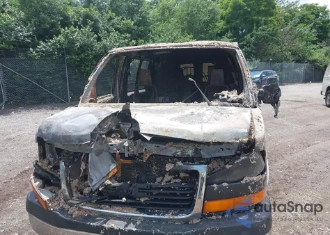 2003 GMC Savana Standard z USA, uszkodzony, nr VIN 1GTHG35U231209847